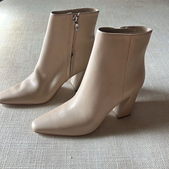 Marc Fisher Taupe YANARA HEELED BOOTIE Pointed Toe US 8.5 - Picture 3 of 12